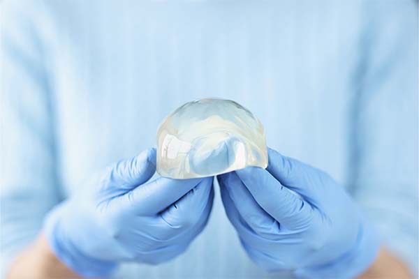 augmentation mammaire rate implant prothese mammaire ratee docteur frederic picard chirurgien esthetique paris levallois-perret